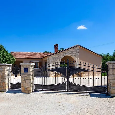 Semesterbostad Krizanci