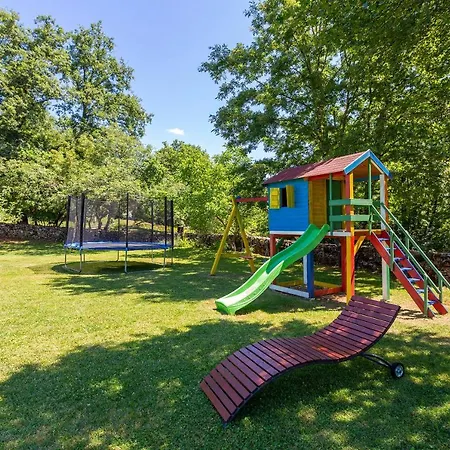 Krizanci Semesterbostad