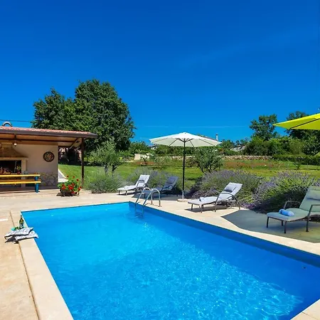 Holiday home Krizanci