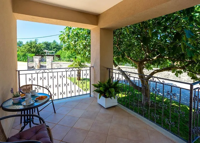 Krizanci Holiday home Zminj