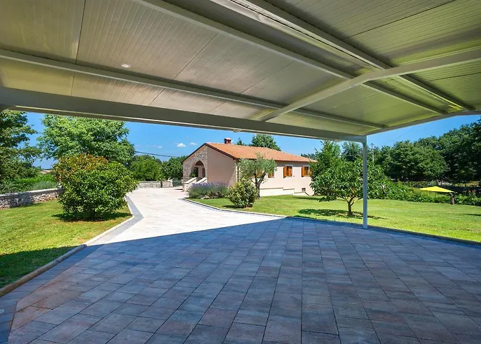 Holiday home Krizanci *